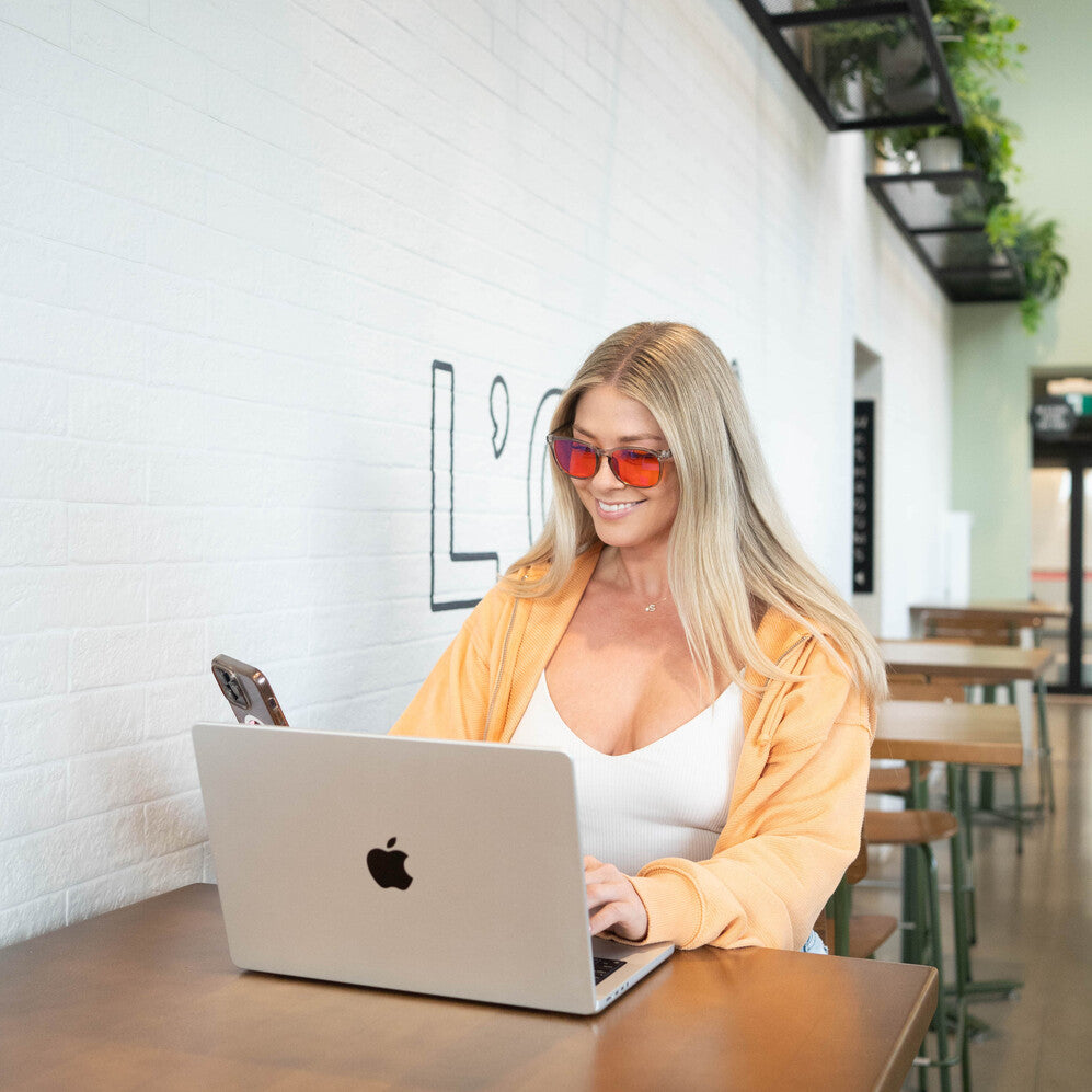 red lens blue light glasses